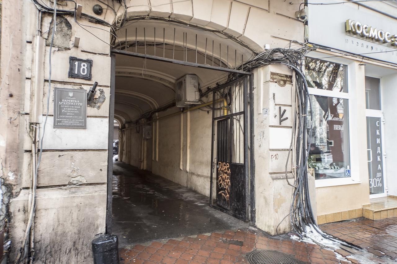 GoodRest on Ekaterininskaya Lägenhet Odessa Exteriör bild
