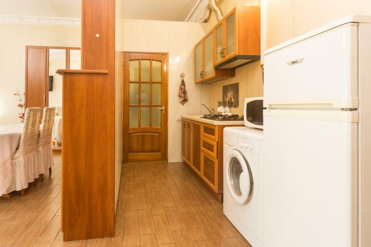GoodRest on Ekaterininskaya Lägenhet Odessa Exteriör bild